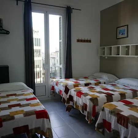 Guest house Casa Blanca 2*