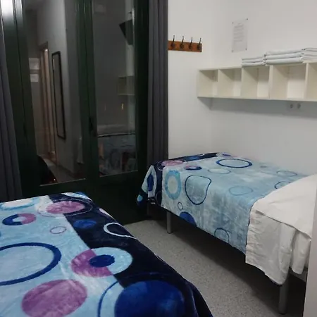 Guest house Casa Blanca 2*